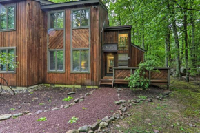 Contemporary Poconos Townhome - Ski and Swim!
